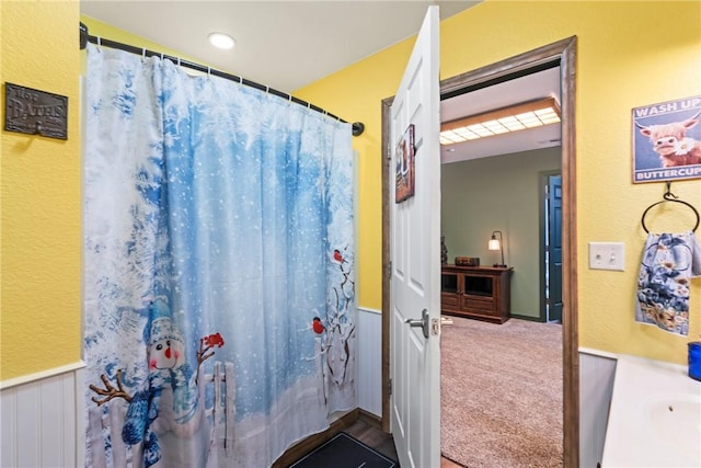 19407/19403 Dawn Hill E Rd, Gentry, AR 72734 - bathroom featuring a shower with curtain