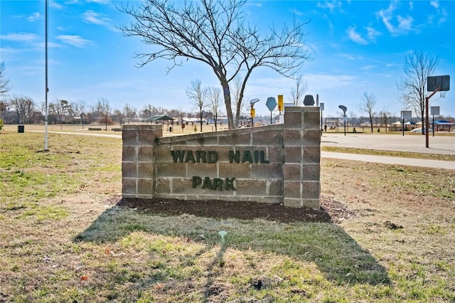 view of community / neighborhood sign