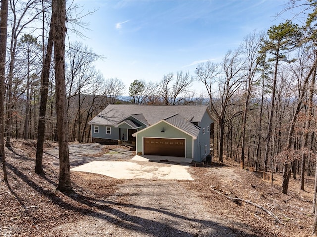 view of front of house with driveway and an attached garage