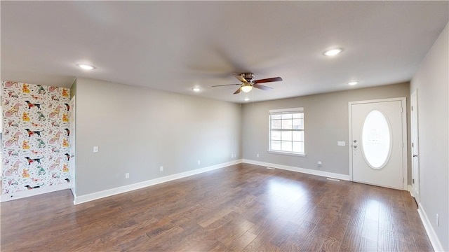 entrance foyer with dark wood-type flooring, recessed lighting, ceiling fan, and baseboards