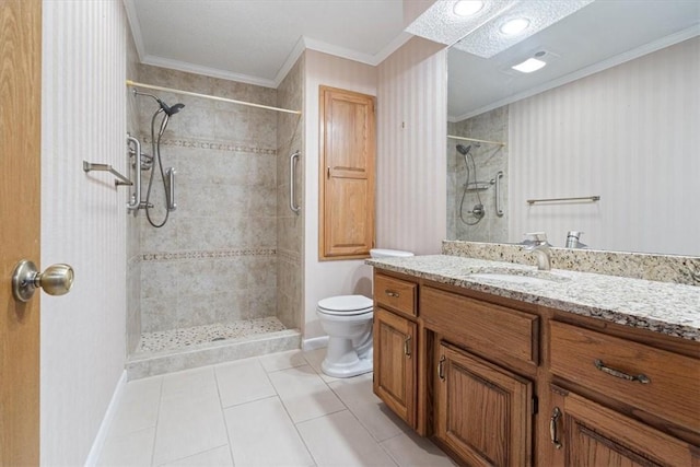 full bathroom featuring ornamental molding, tile patterned flooring, tiled shower, and toilet