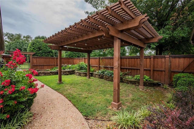 view of yard featuring a fenced backyard and a pergola