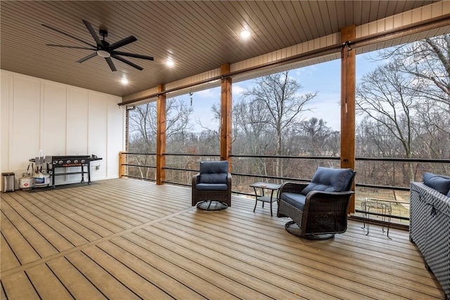 deck with a ceiling fan