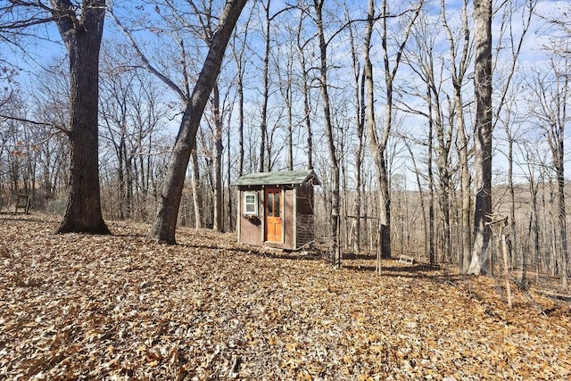 view of outbuilding featuring an outbuilding