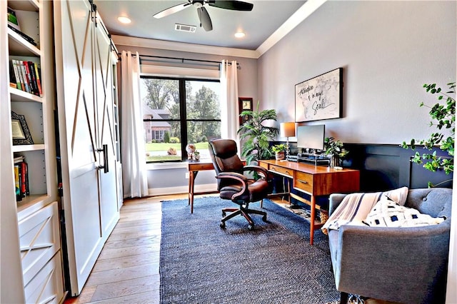 office with visible vents, ceiling fan, baseboards, recessed lighting, and hardwood / wood-style flooring