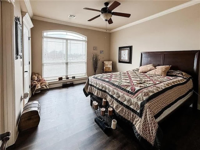 bedroom featuring visible vents, ceiling fan, and ornamental molding