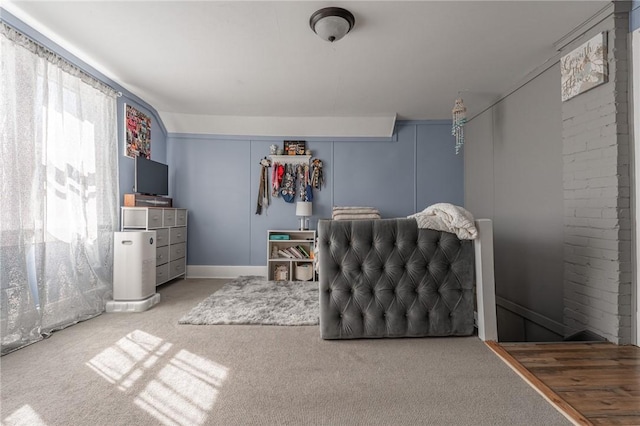 living area with carpet flooring