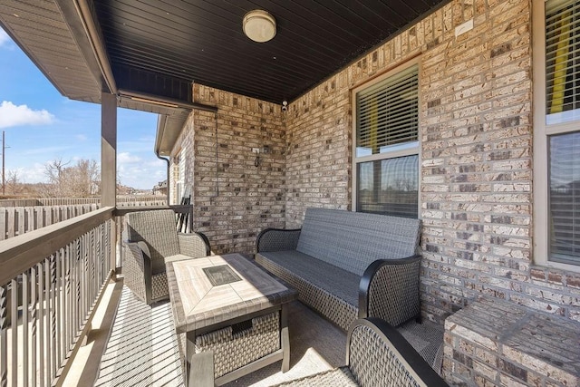 balcony featuring an outdoor hangout area