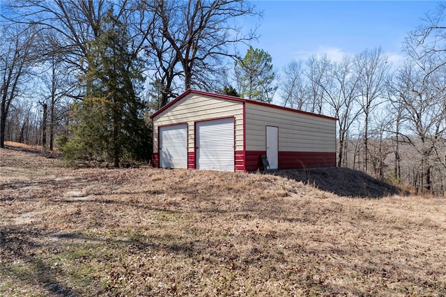 view of detached garage