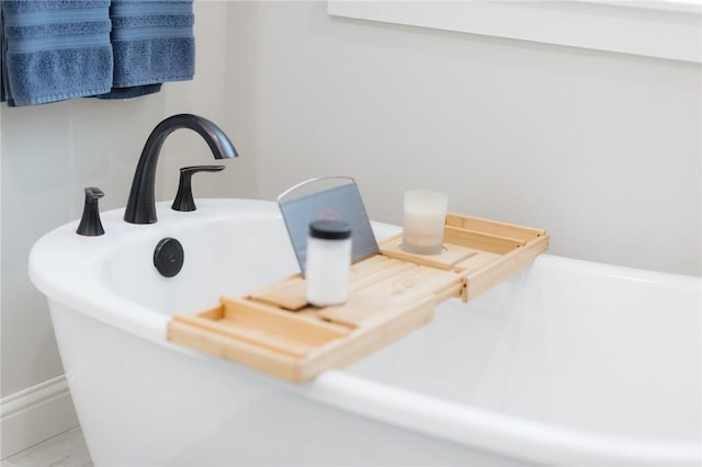 interior details with a soaking tub