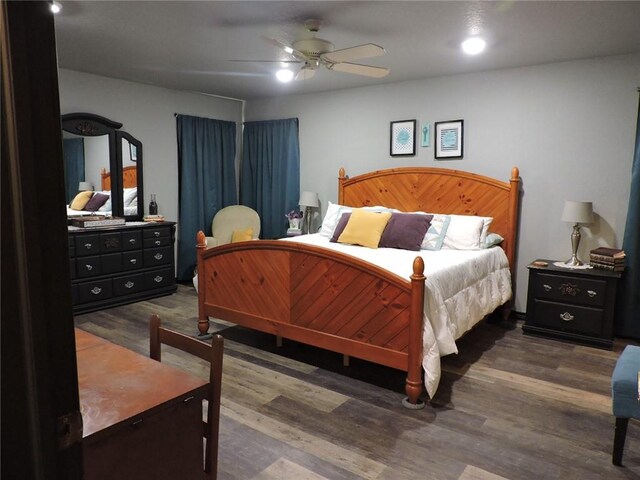 1820 Oak Grove Rd, Van Buren, AR 72956 - bedroom featuring wood finished floors and ceiling fan