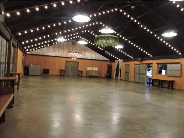 1820 Oak Grove Rd, Van Buren, AR 72956 - view of garage