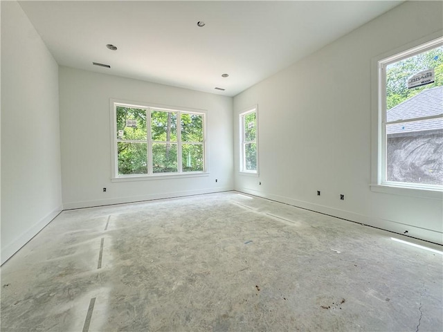 364 S College Ave, Fayetteville, AR 72701 - spare room with healthy amount of natural light and baseboards