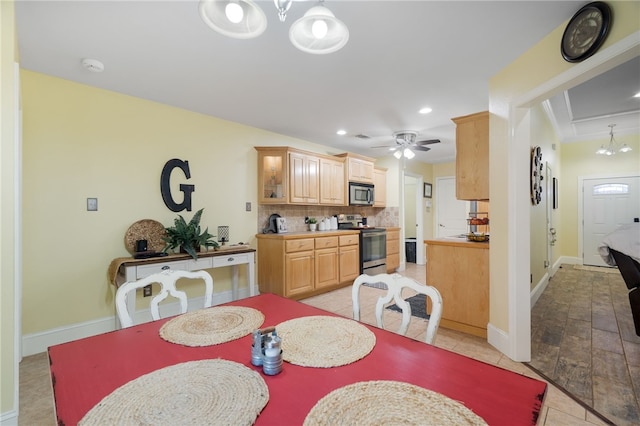 dining room featuring light tile patterned floors, recessed lighting, baseboards, and ceiling fan