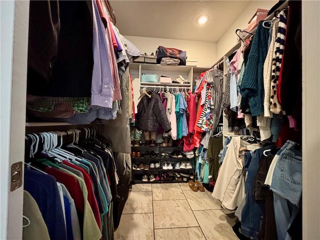 view of spacious closet