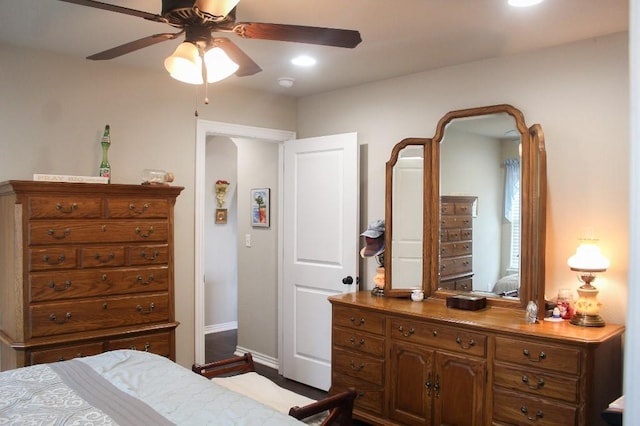 bedroom with recessed lighting, baseboards, and ceiling fan