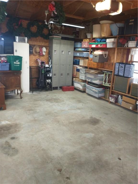 82 County Road 327, Berryville, AR 72616 - view of garage