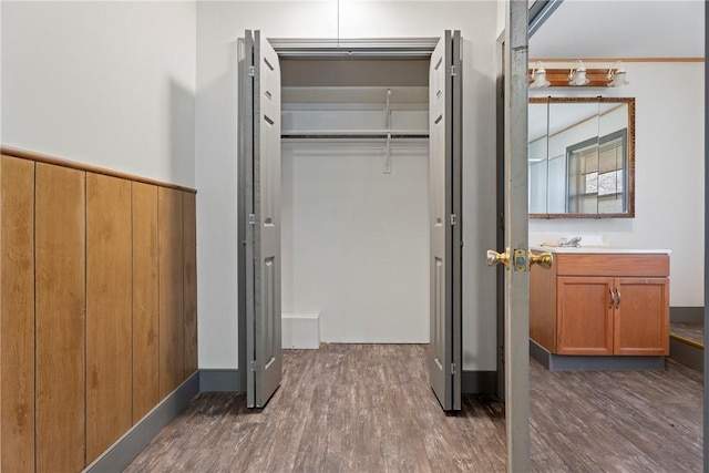 300 Range St, Marshall, AR 72650 - view of closet