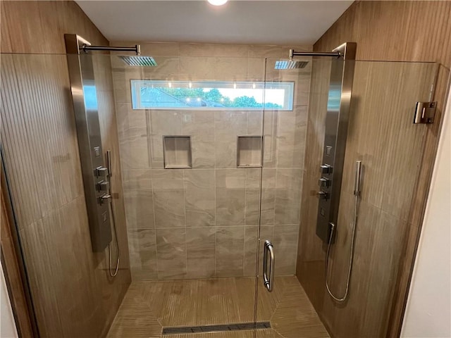 111 S Paddock Loop, Fayetteville, AR 72701 - bathroom featuring a shower stall