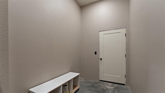 122 SW Gailey Hollow Rd, Siloam Springs, AR 72761 - view of mudroom
