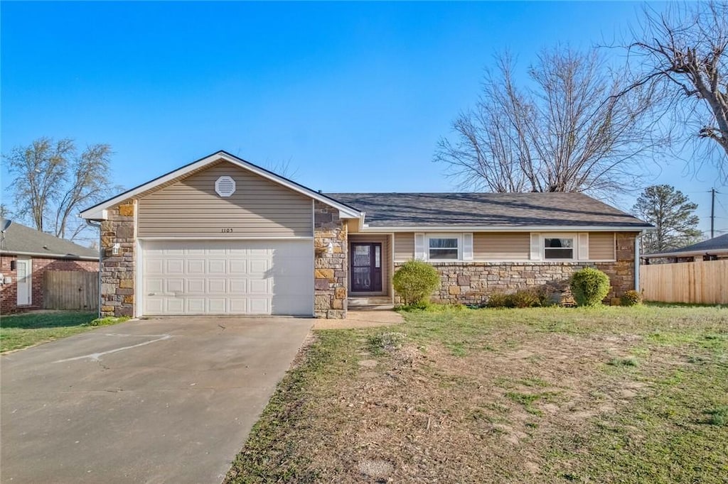 1105 E Linden St, Rogers, AR 72756 - photo 1