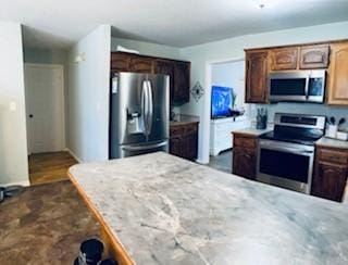 130 Willow Creek Dr, Dardanelle, AR 72834 - kitchen with stainless steel appliances