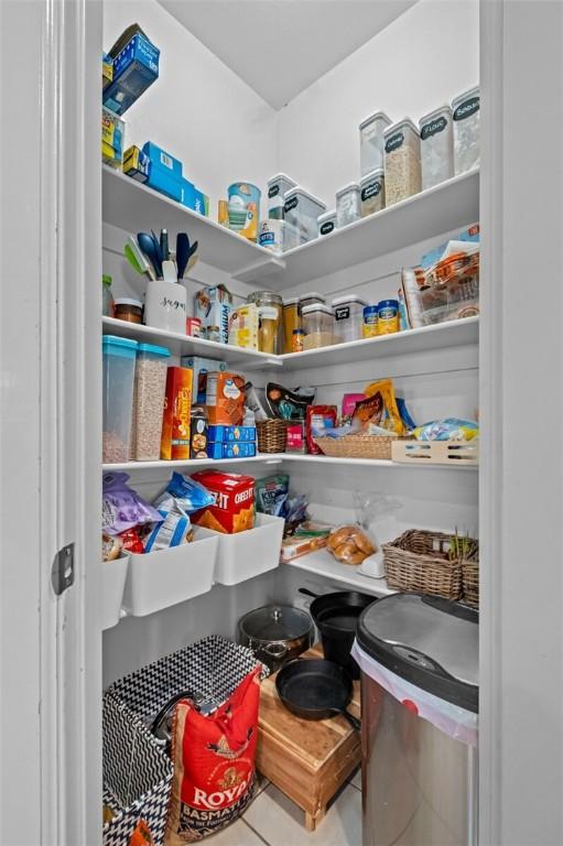 4204 SW Wheatgrass Blvd, Bentonville, AR 72713 - view of pantry