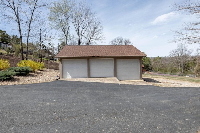 view of detached garage