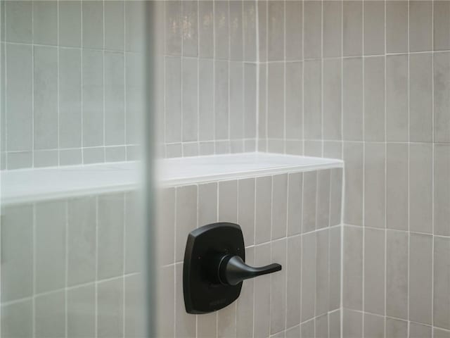 13040 Seba Rd, Centerton, AR 72719 - bathroom view