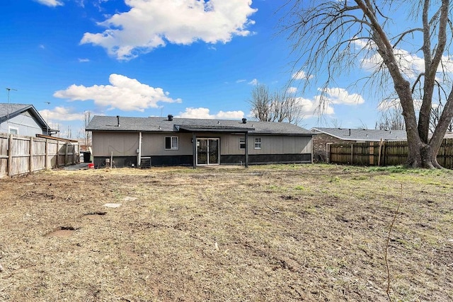 1004 N 30th St, Rogers, AR 72756 - back of property with a fenced backyard