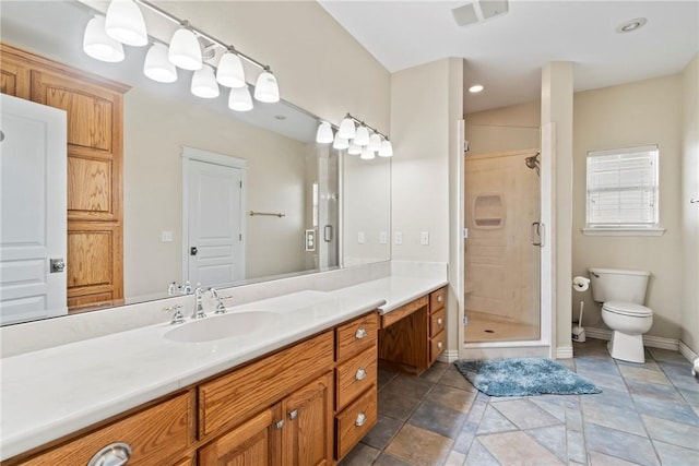 11992 Cripps Rd, Gentry, AR 72734 - bathroom with baseboards, toilet, recessed lighting, vanity, and a stall shower