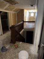 805 N Front St, Dardanelle, AR 72834 - bonus room featuring lofted ceiling