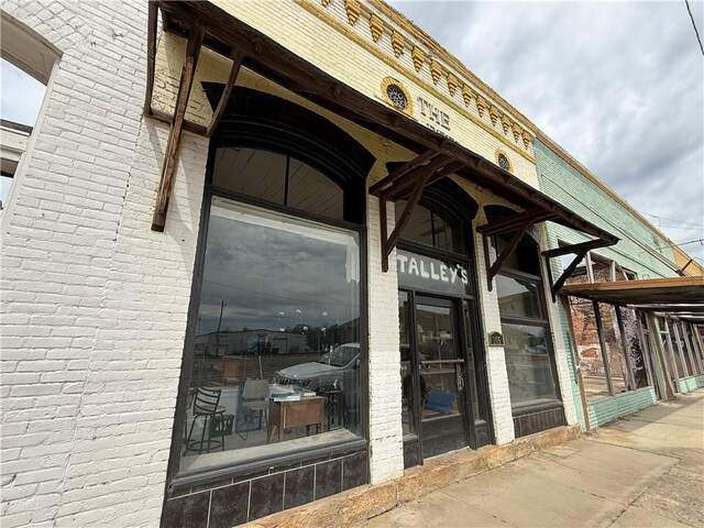 209 E Main St, Atkins, AR 72823