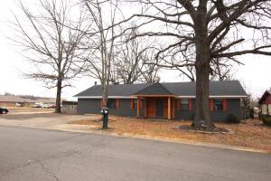 1101 S Tampa Ave, Russellville, AR 72802 - photo 1