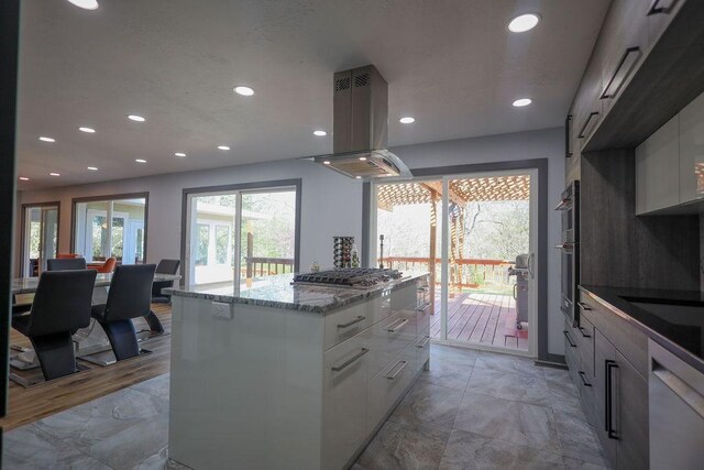 195 Lakeview Dr, Lakeview, AR 72642 - photo 2