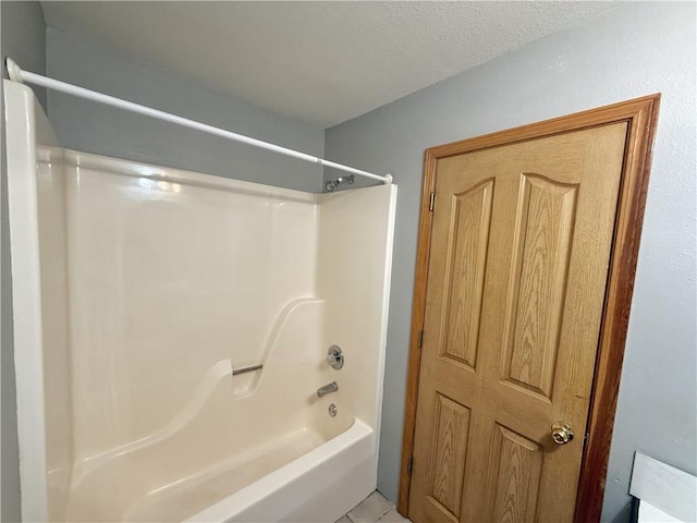 5 Arrowhead Ln, Clarksville, AR 72830 - full bath featuring bathing tub / shower combination