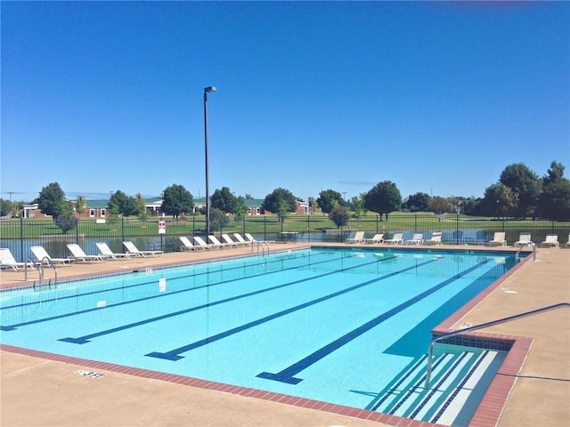 6628 Bernice Ave, Springdale, AR 72762 - community pool with a patio