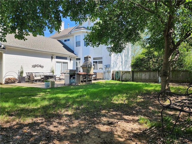 6628 Bernice Ave, Springdale, AR 72762 - view of yard with a patio