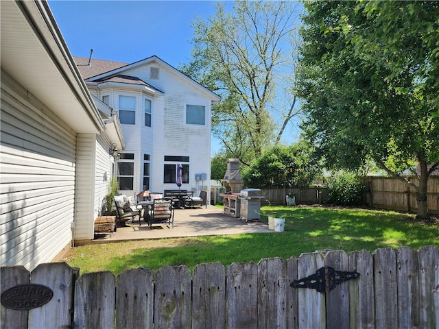 6628 Bernice Ave, Springdale, AR 72762 - view of yard featuring a patio