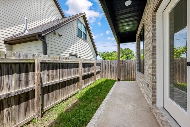 738 N 5th St, Rogers, AR 72756