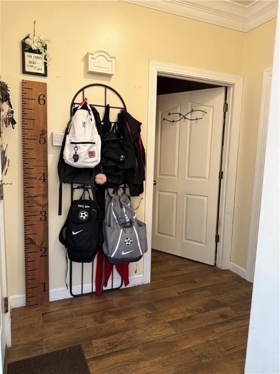 2110 W 8th St, Russellville, AR 72801 - detailed view of ornamental molding, wood finished floors, and baseboards