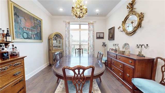 dining area with visible vents, crown molding, a notable chandelier, and dark wood-style floors