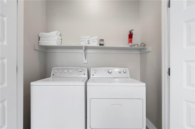 328 Martin Luther King Jr Blvd, Fayetteville, AR 72701 - laundry area featuring washing machine and dryer