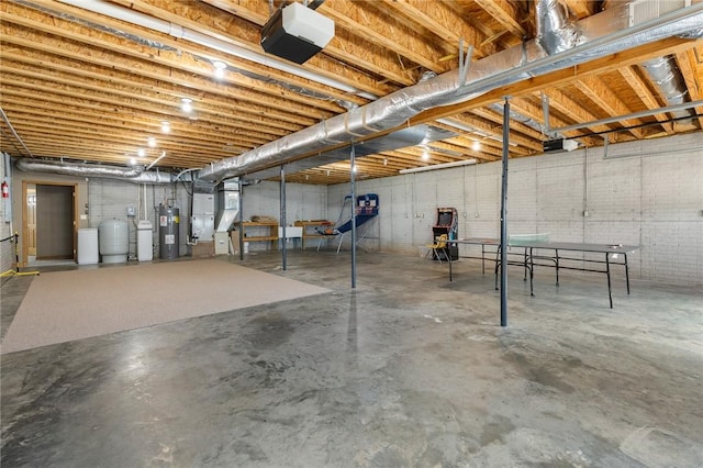 9961 Rainbow Ridge Rd, Omaha, AR 72662 - unfinished below grade area with electric water heater
