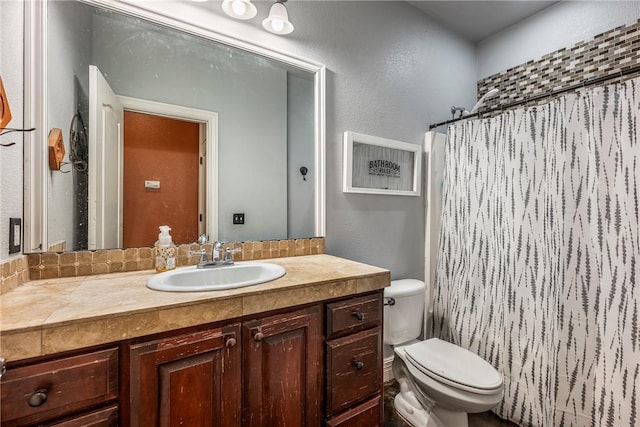 3512 Hamm Ln, Springdale, AR 72762 - bathroom with toilet, vanity, a shower with shower curtain, and a textured wall