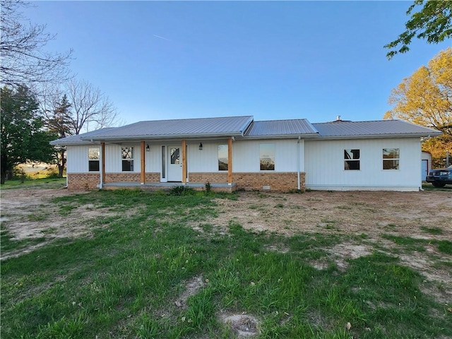 41 Home Ct, Harrison, AR 72601 - exterior space with brick siding and a porch