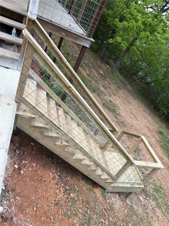 13936 Deepwater Dr, Garfield, AR 72732 - details featuring stairway