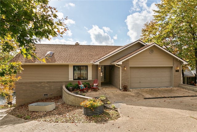 22 Cromarty Ln, Bella Vista, AR 72715 - single story home with brick siding, an attached garage, driveway, and a shingled roof