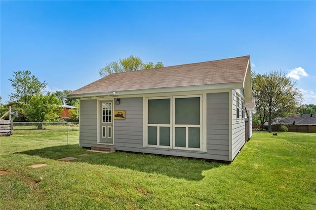 511 N Oakwood St, Lowell, AR 72745 - view of outbuilding with fence and entry steps