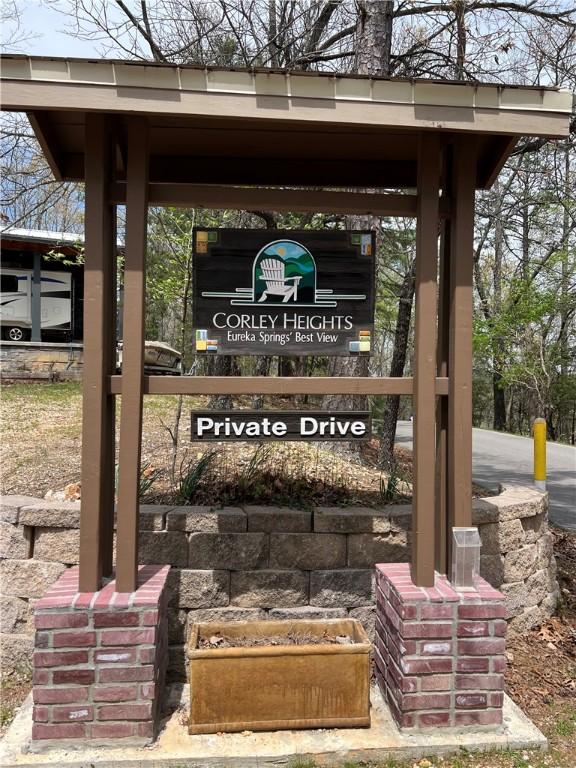 6 Corley Loop, Eureka Springs, AR 72632